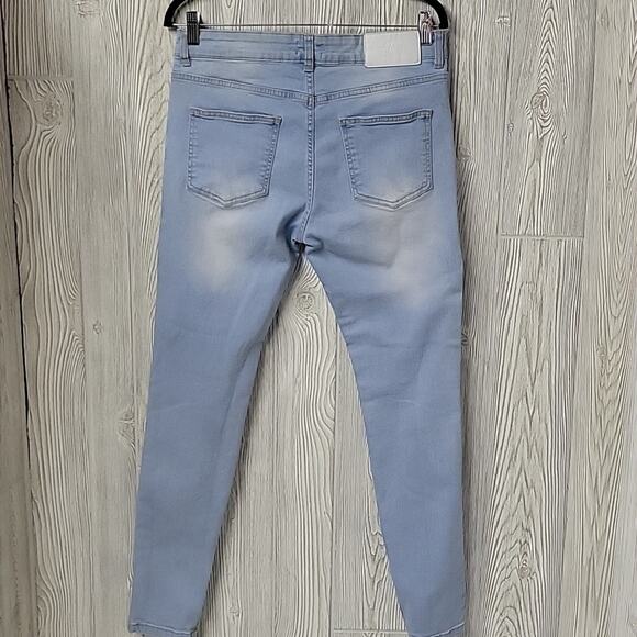 Boohoo Man Distressed Light Wash Skinny Stretch Jeans Mens 32R - Picture 5 of 15